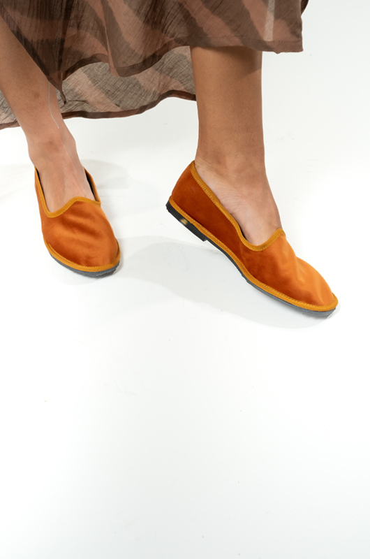 friulana, Women's handmade flat slippers in burnt orange velvet – elegant bohemian style